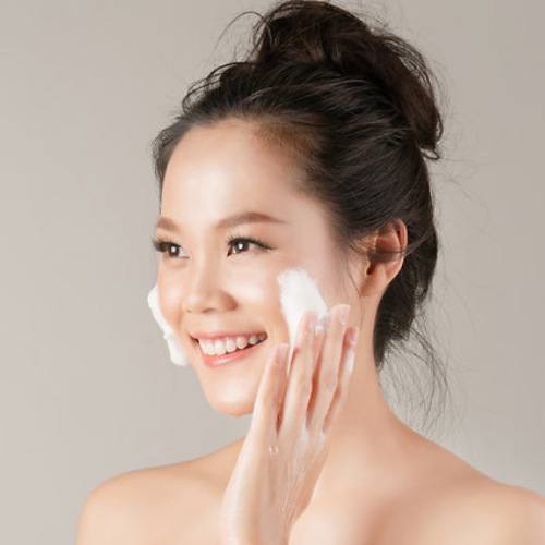 mousse nettoyante visage